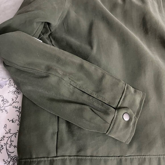 Old Navy Women’s Jacket - Picture 4 of 6